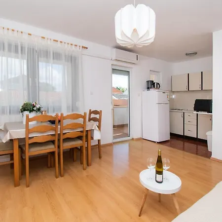 Sokol Apartment *